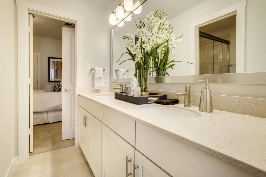 Gorgeous 4 Bed Home On St Mary'S - Minutes To Riverwalk/Pearl San Antonio Exterior foto
